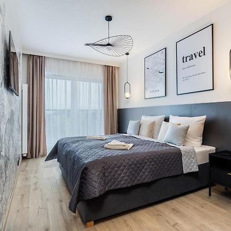 Klimatyzowany Apartament Very Berry Z Parkingiem W Poznaniu By Noclegi Renters Екстер'єр фото