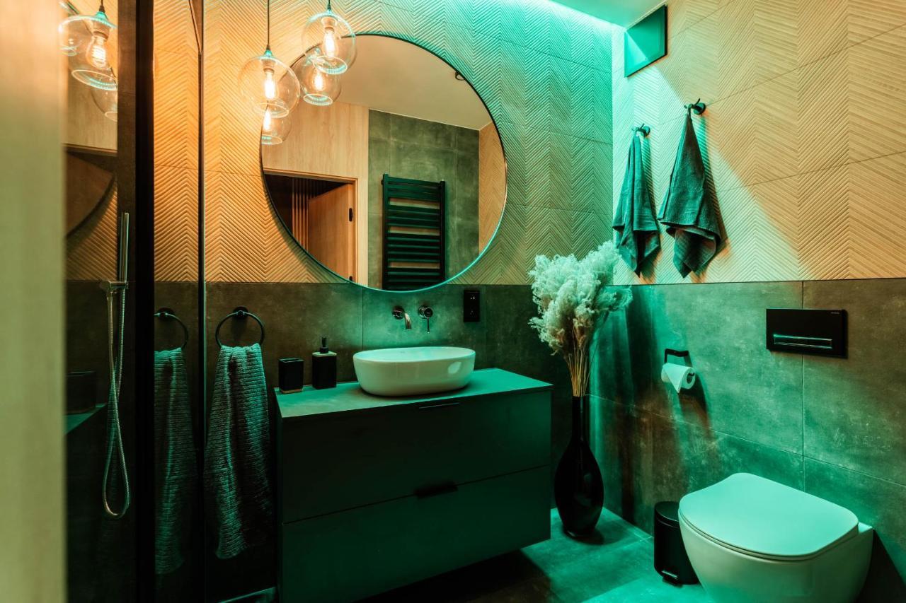 Klimatyzowany Apartament Very Berry Z Parkingiem W Poznaniu By Noclegi Renters Екстер'єр фото